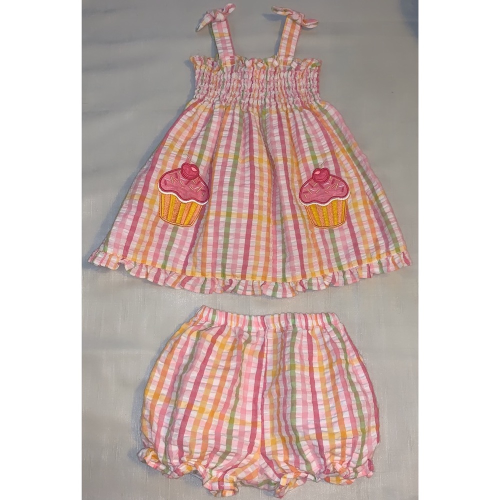24M Gingham Seersucker Cupcake Matching Set